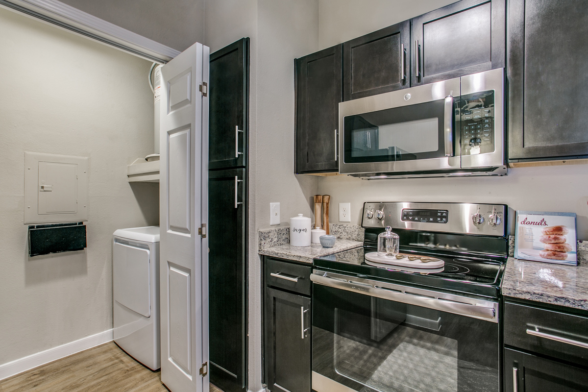 Contact Essex House Apartments in River Oaks, TX